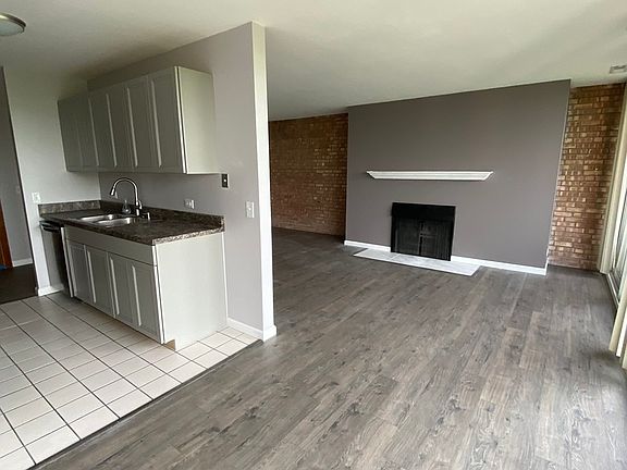5th image of 6010 Oakwood Dr APT 6J