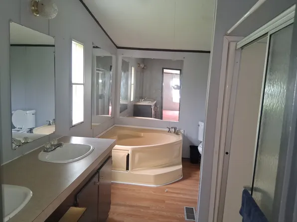 990 County Road 2140, Detroit, TX 75436