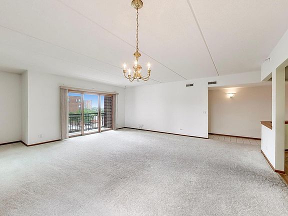 4th image of 201 N Vail Ave APT 409