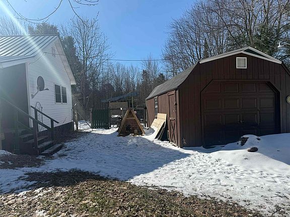 2nd image of 944 W Mahoney Rd