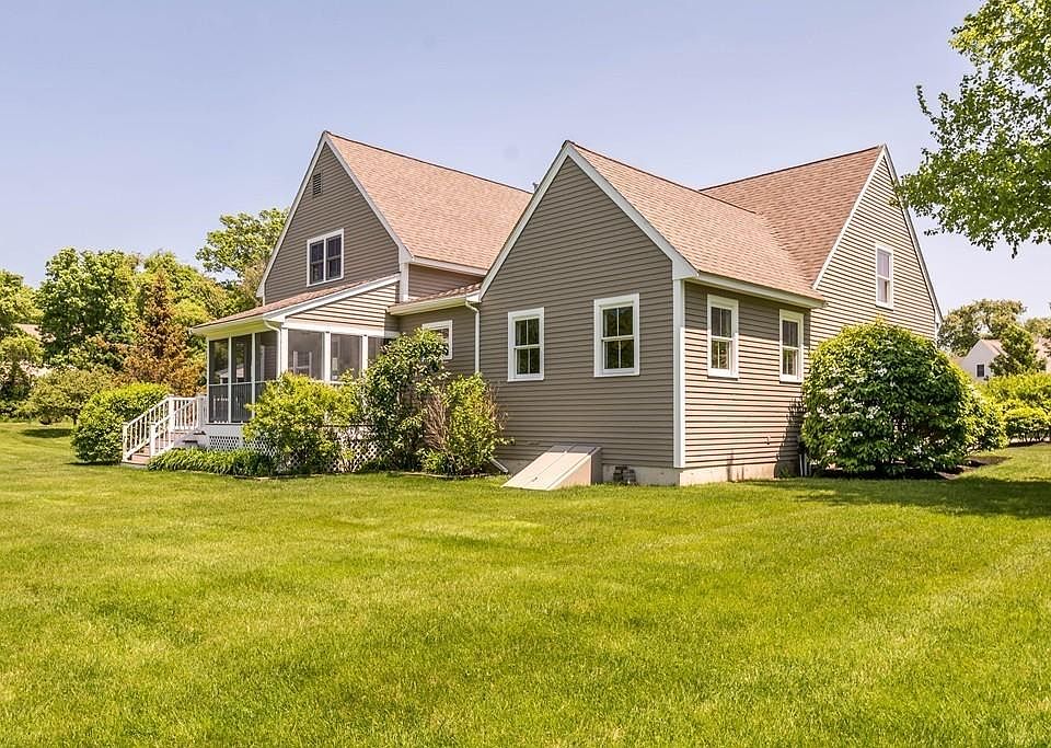 9 Colby Ln Byfield, MA, 01922 Apartments for Rent Zillow