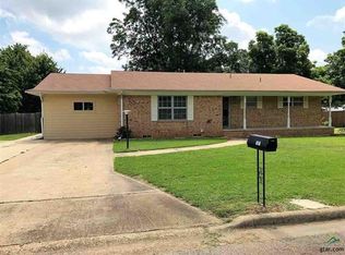 109 Magnolia St, Mount Vernon, TX 75457