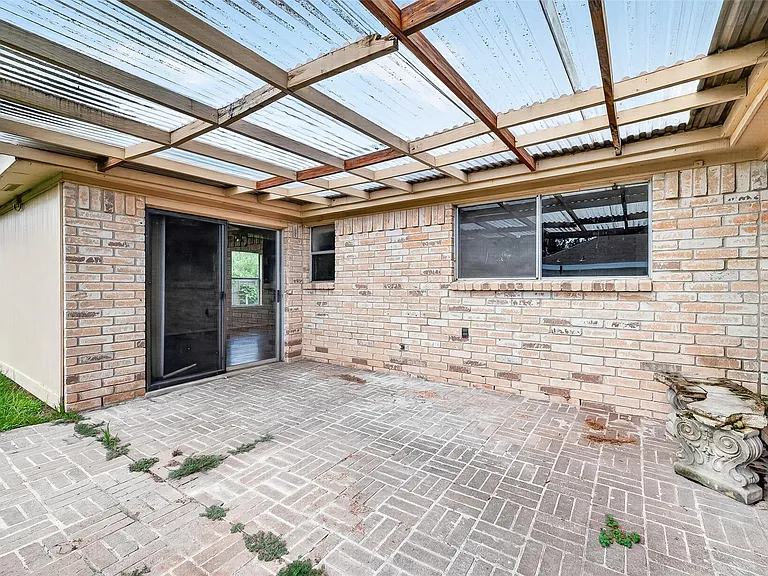 13847 Cherry Hollow Ln — Photo 40