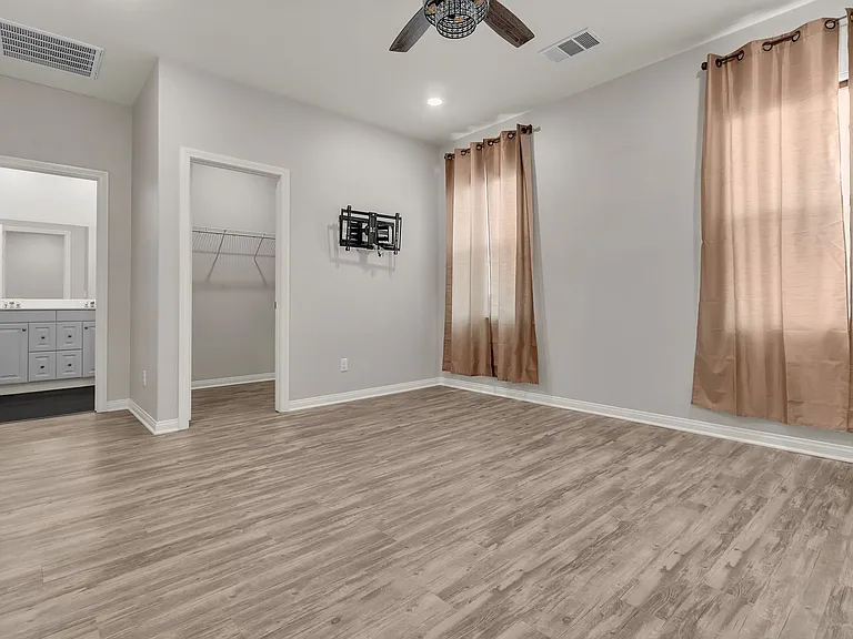 20720 Spring Mountain Rd — Photo 17