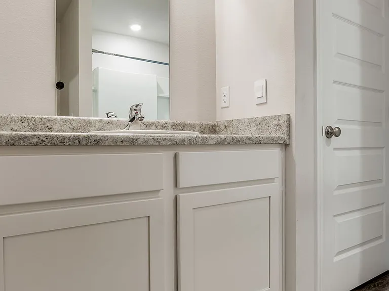 2528 Sutton Place Dr — Photo 3