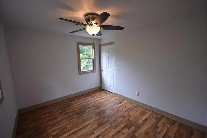 409 Waugoo Ave #A — Photo 18