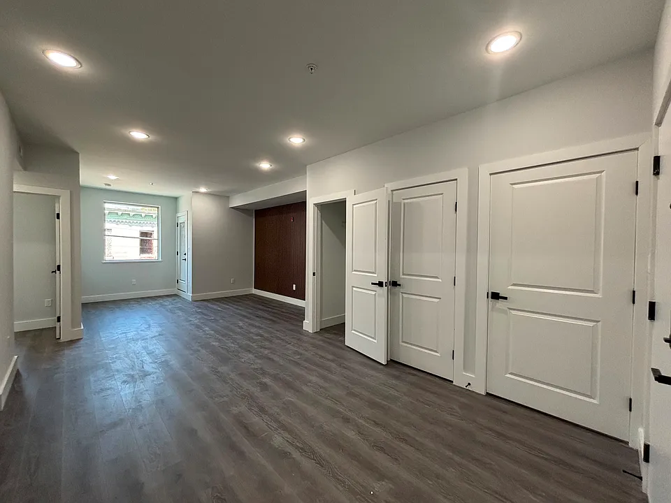 1108 W Dauphin St #4B