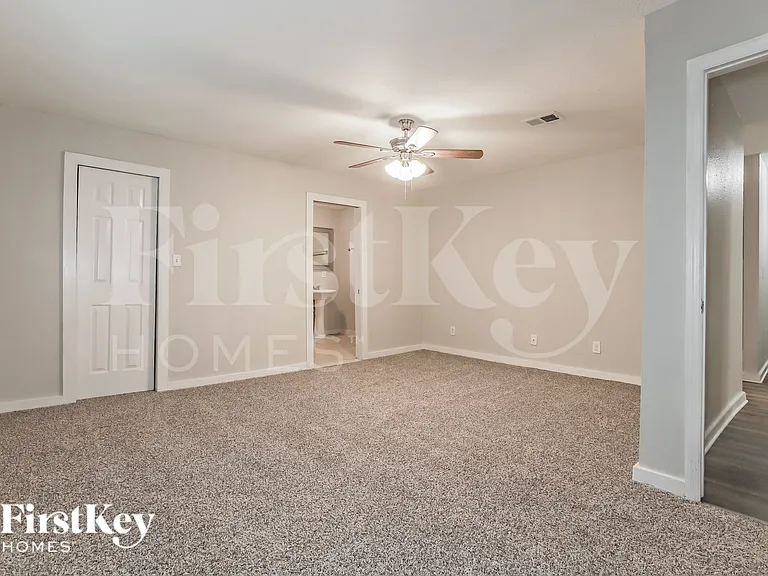 920 E Dr Martin Luther King Jr Blvd — Photo 9