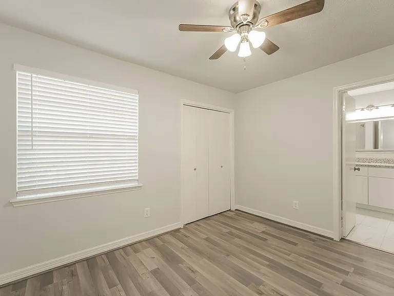 9223 Bristlebrook Dr — Photo 11