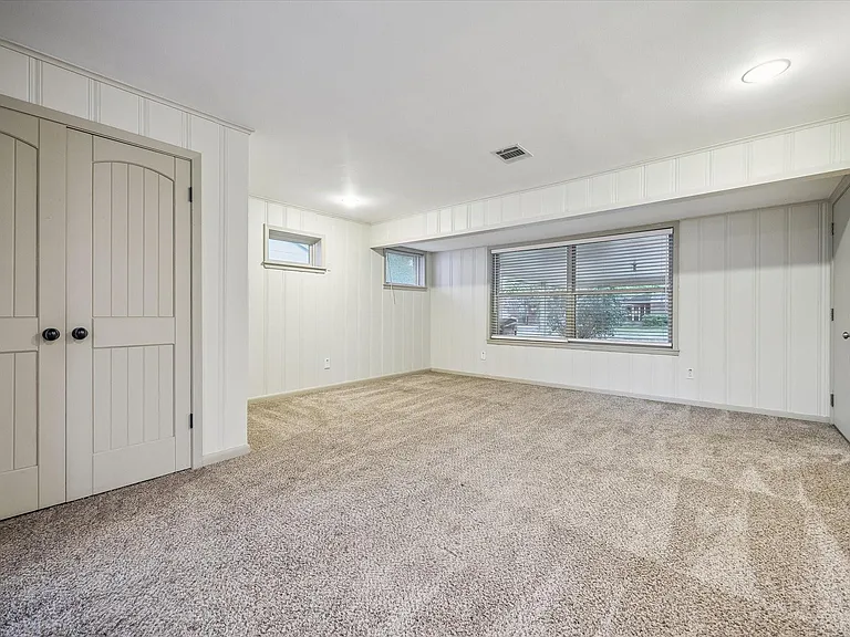 9813 Pine Lake Dr — Photo 18