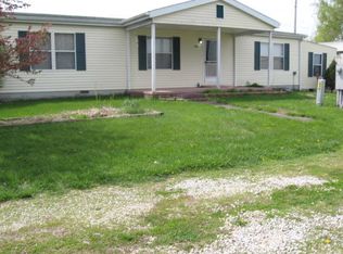 207 Essex Dr, Sparta, MO 65753