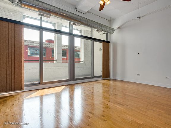 5th image of 565 W Quincy St Unit 718
