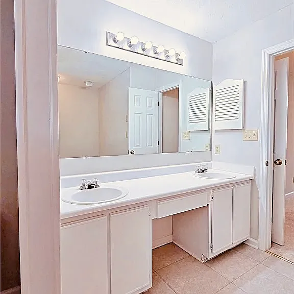 259 Waterdown Dr #11 — Photo 24