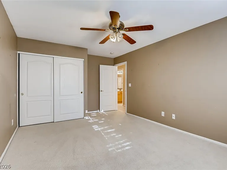 1048 Royal Skyline St — Photo 16