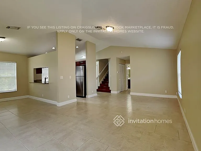 12190 Brisbane Ln — Photo 5