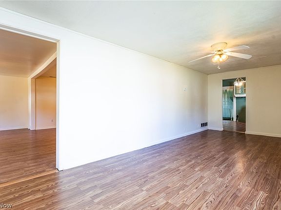 5th image of 307 S State St