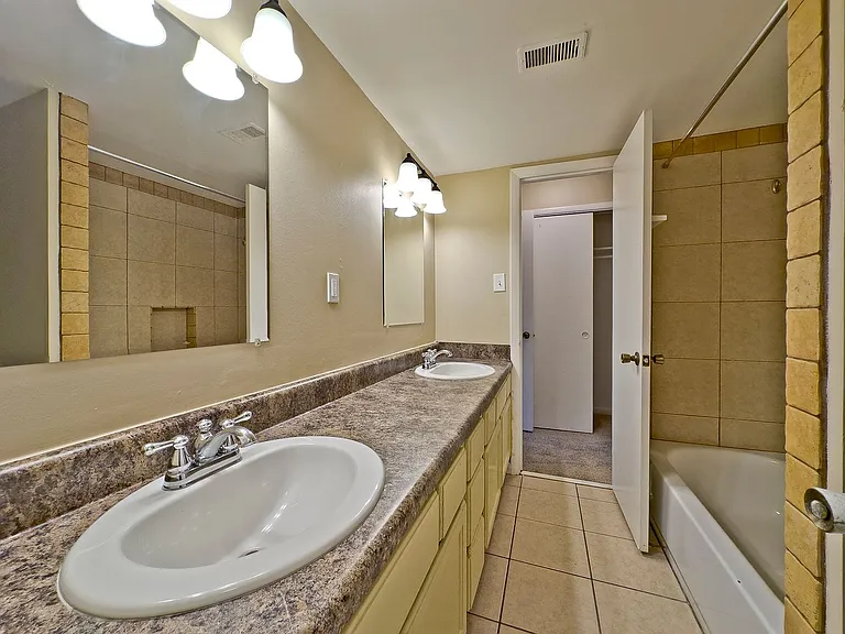 3833 12th Ct S — Photo 9