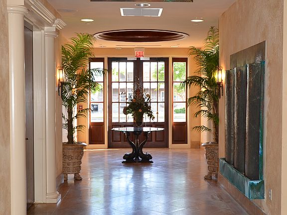 5th image of 543 Harbor Boulevard #304