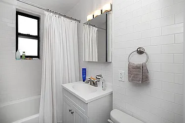 Rented by Rita S Citrin, LREB