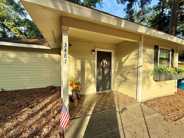 3487 Balboa Cir — Photo 3