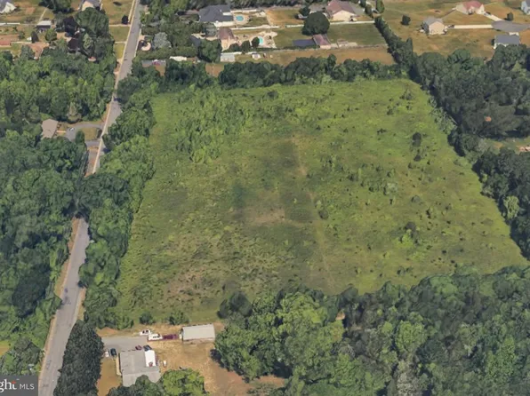 63 Kelly Driver Rd, Laurel Springs, NJ 08021