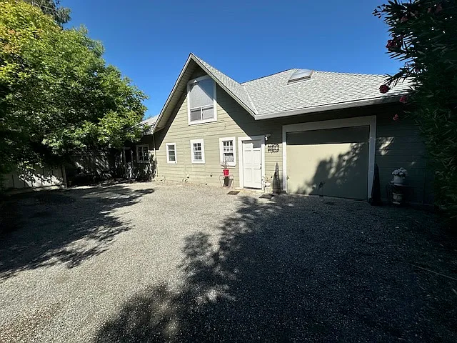 20431 Williams Ave #A photo 1