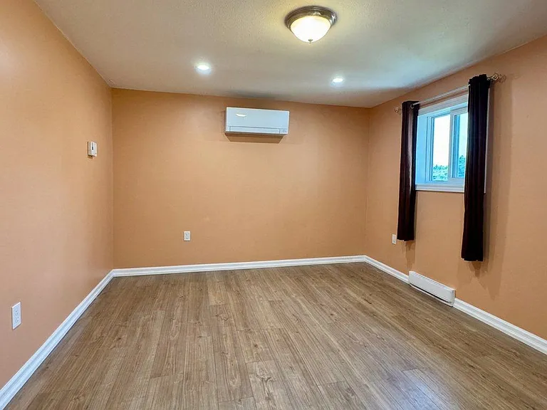 321 Sunnidale Rd #MAIN — Photo 10