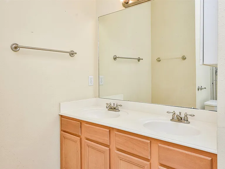 717 Cedarwood Dr — Photo 17