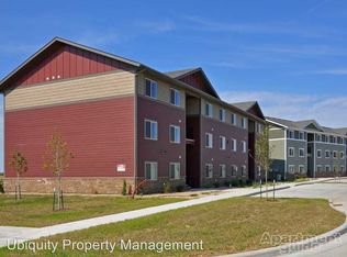 3821 Crossing St SW APT G, Minot, ND 58701