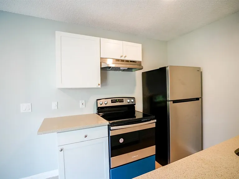 500 E Weatherbee Rd #534 — Photo 2