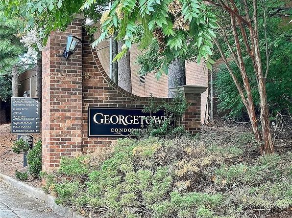 611 E Gunston Ct APT D