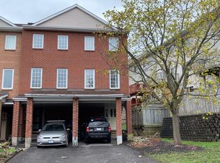 80 Rothbury Cres, Ottawa, ON K1K 4N7