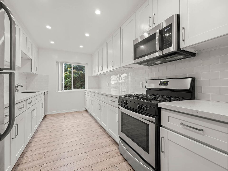 1st image of 927 S Bedford St #302
