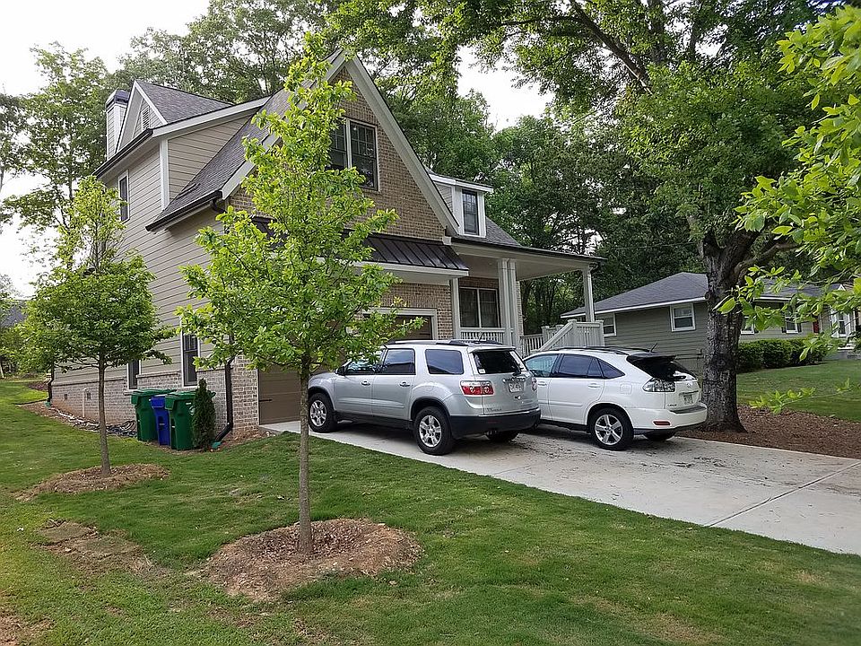 2nd image of 2830 Parkridge Dr