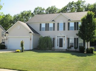 9192 Stonebriar Ln, North Ridgeville, OH 44039