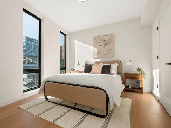 100 Lincoln St #403, Brighton, MA 02135