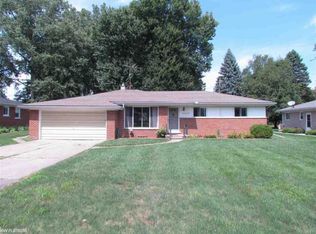 24375 Alpine St, Clinton Township, MI 48036