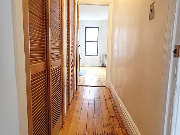 3rd image of 308 Saint James Pl #4