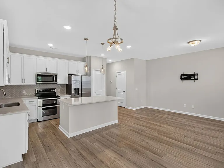 5339 Cardinal Crest Blf — Photo 6