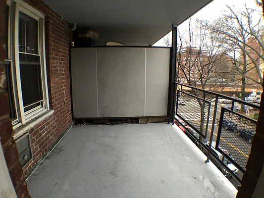 Rented by Kew Forest Realty Inc | media 24