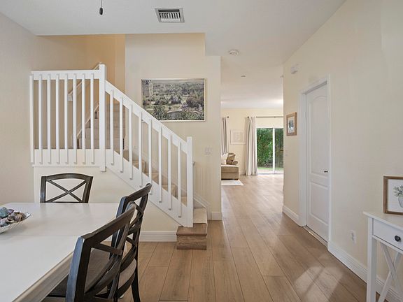 4th image of 192 SW Otter Run Place