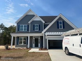 827 Cooke Dr, Hubert, NC 28539
