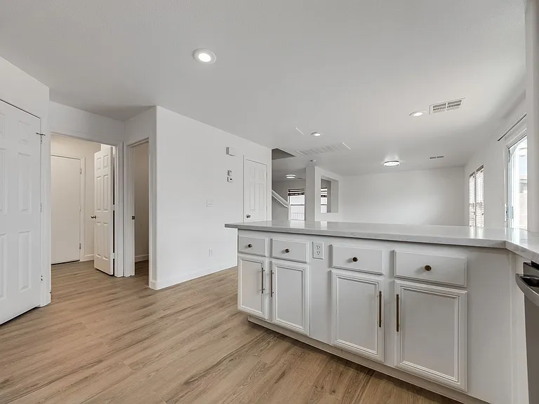 10429 Vinson Point Ave — Photo 18