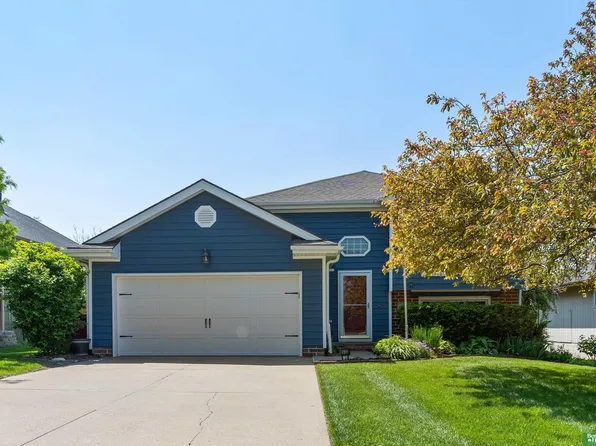 8333 Wyoming St, Omaha, NE 68122