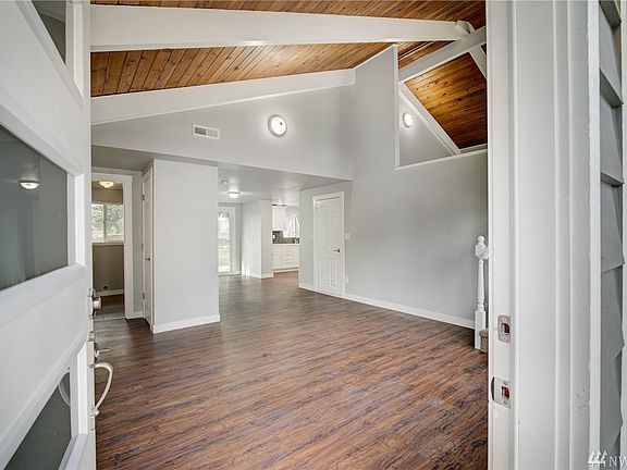 4th image of 17029 40th Ave S