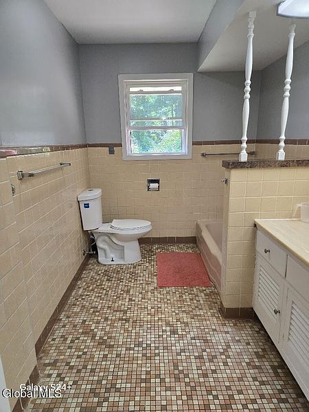 3rd image of 265 Consaul Road