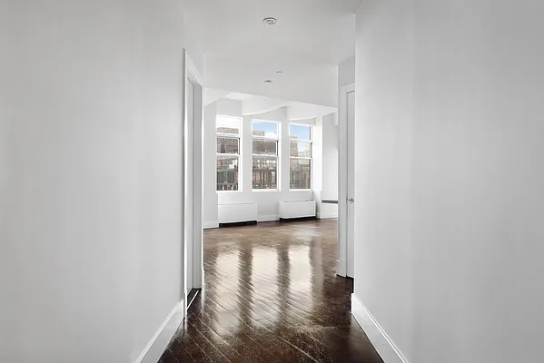 Sold by Compass | media 18