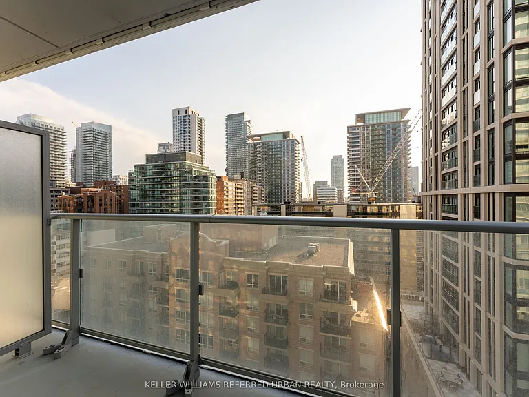 195 Redpath Ave #1012 — Photo 7