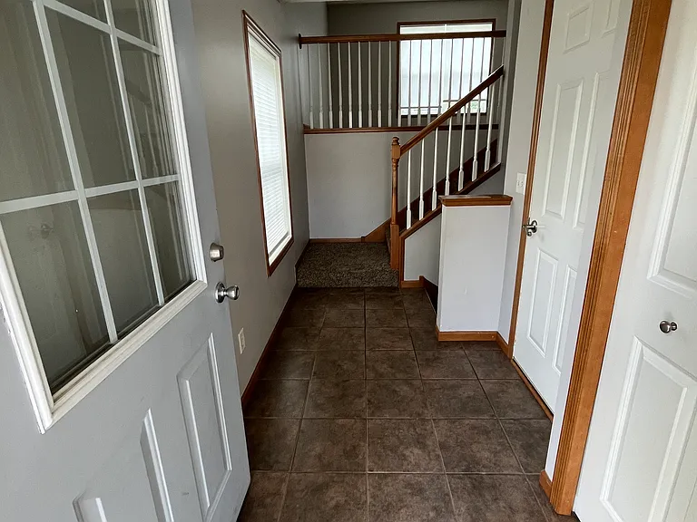 10660 Ironwood Pkwy — Photo 3