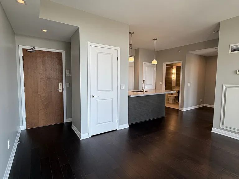 8 Mercer St #2107 — Photo 2